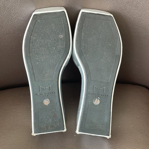 Metallic Slide Platform Sandals, Marc Fisher, 5M - Picture 5 of 7